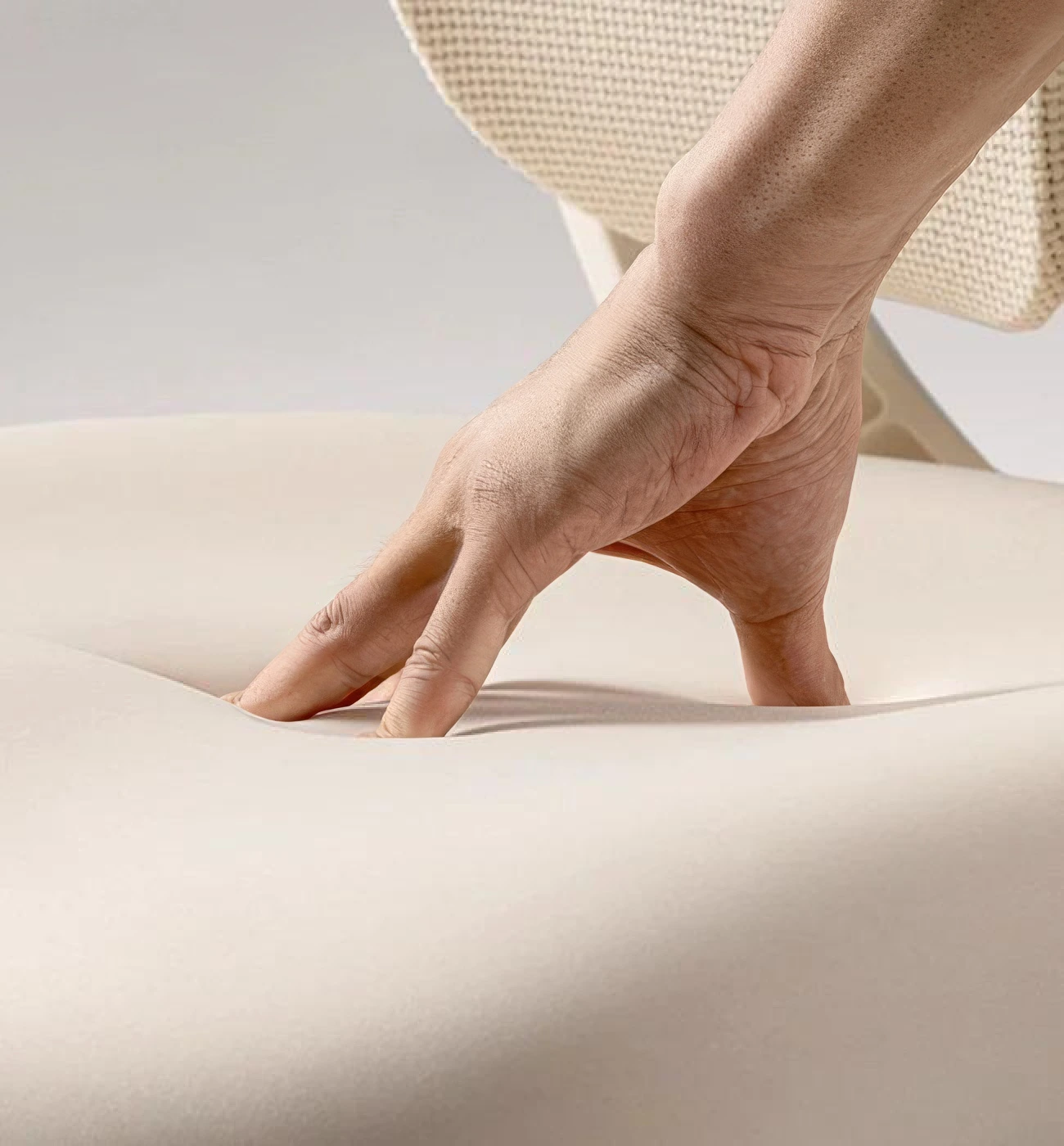 오랜 시간 앉아도 편안함을 유지하는 몸 사용법